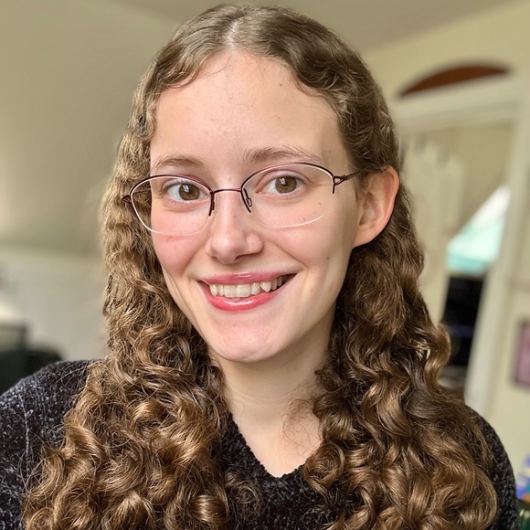 Meet your Posher, Karen - Picture 1 of 1